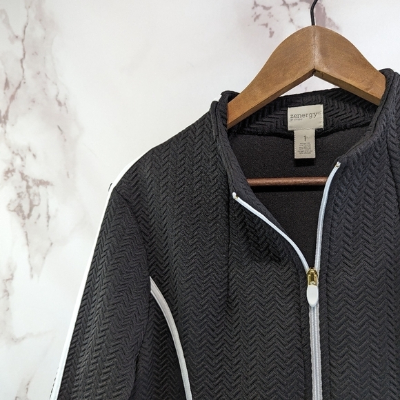 Chicos Zenergy Jacket Womens Medium 1 Black White Textured Knit Zip - Picture 2 of 13